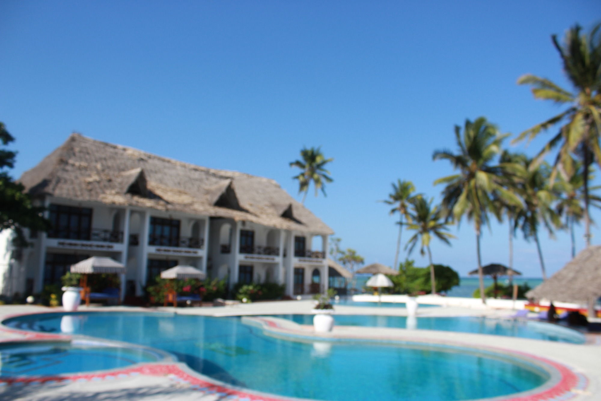 African Sun Sand Sea Beach Resort & Spa Bwejuu Bagian luar foto